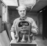 Copy of Portrait of Henry Moore with Helmet Head No. 2_LH281_Henry Moore Archive.