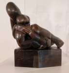 Henri Gaudier-Brzeska, Maternity (1913).